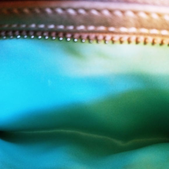 Coach Legacy Zippy Silver Metallic Leather Large Wristlet/Baguette - Picture 4 of 10